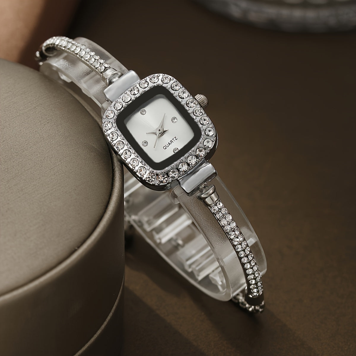 Silvery Radiant Elegance