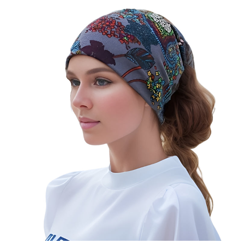 Gorro con escudo Blooming Chic