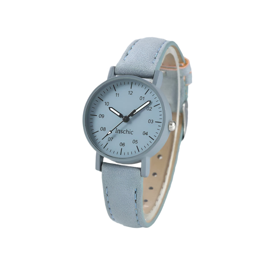 Reloj gris lechoso de estilo casual