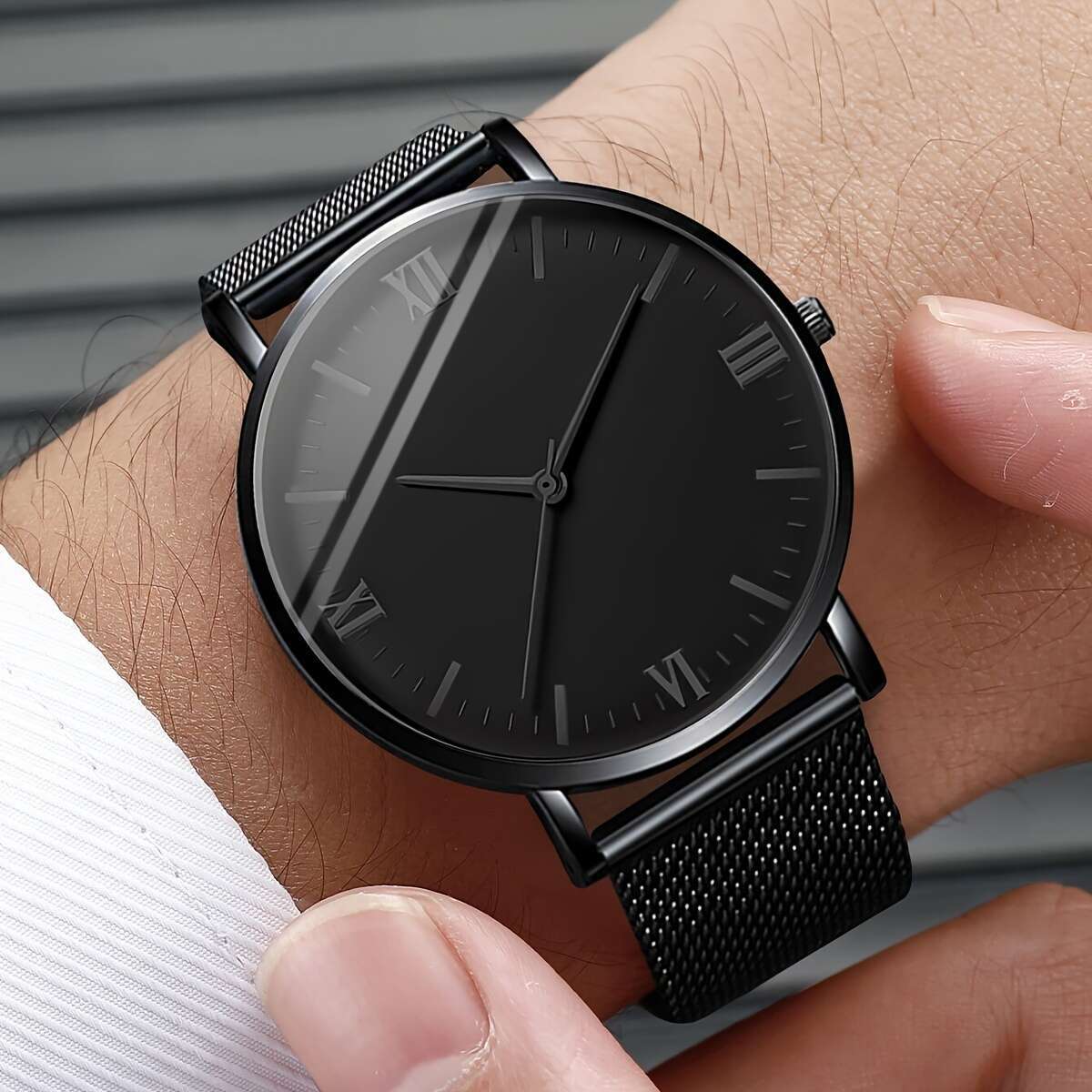 V1722 Black Net Roman Face Roman Edge